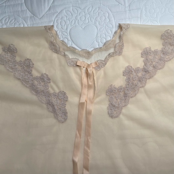 Vintage 60’s Mistee Peach Nylon Sheer Bed Cape Jacket Lingerie Medium - Picture 11 of 14